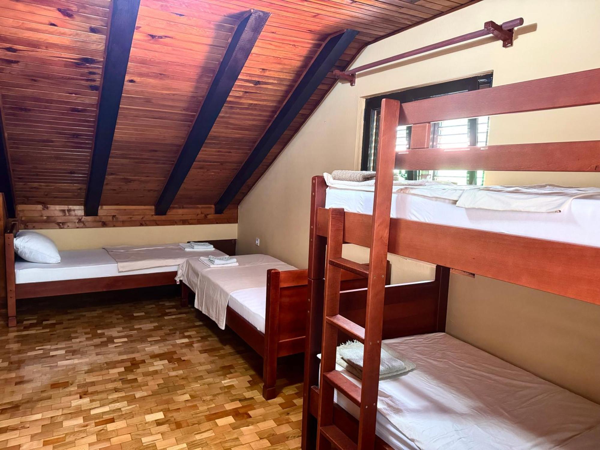 Kotorhostelito Екстериор снимка