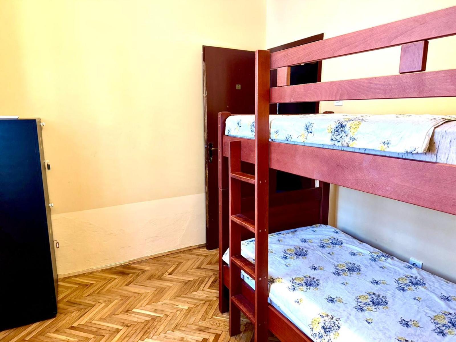 Kotorhostelito Екстериор снимка