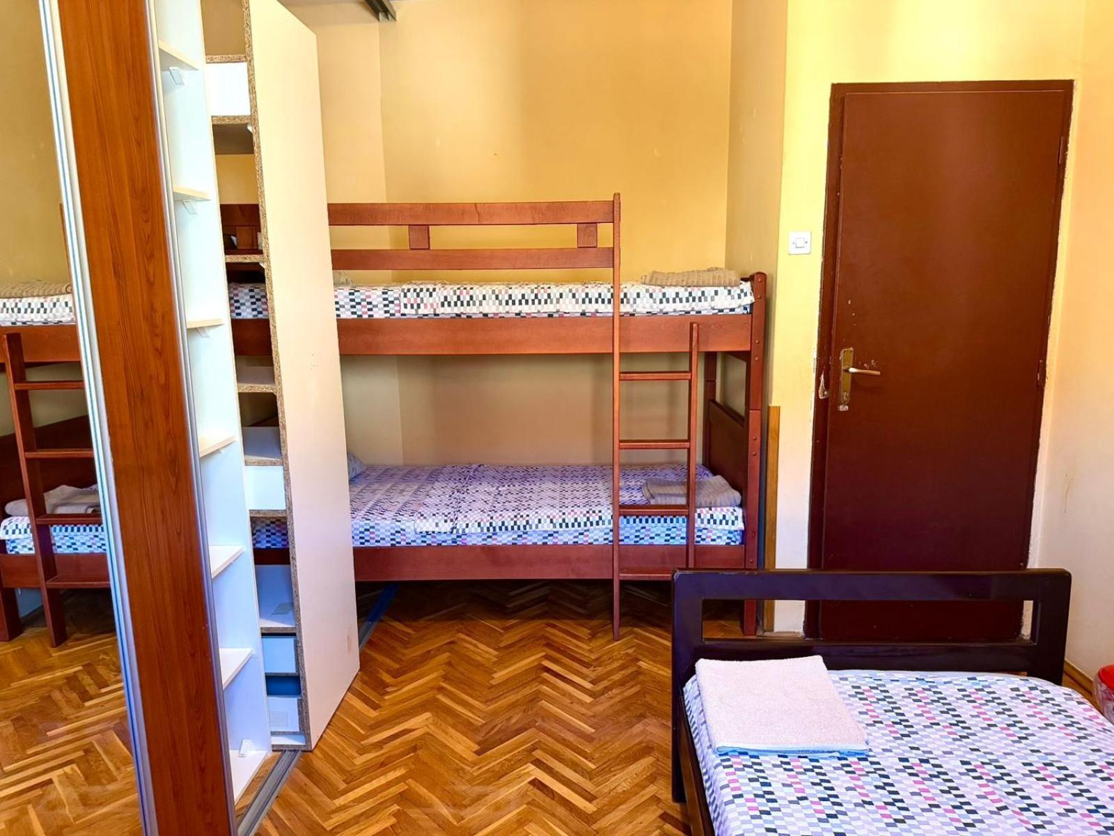Kotorhostelito Екстериор снимка